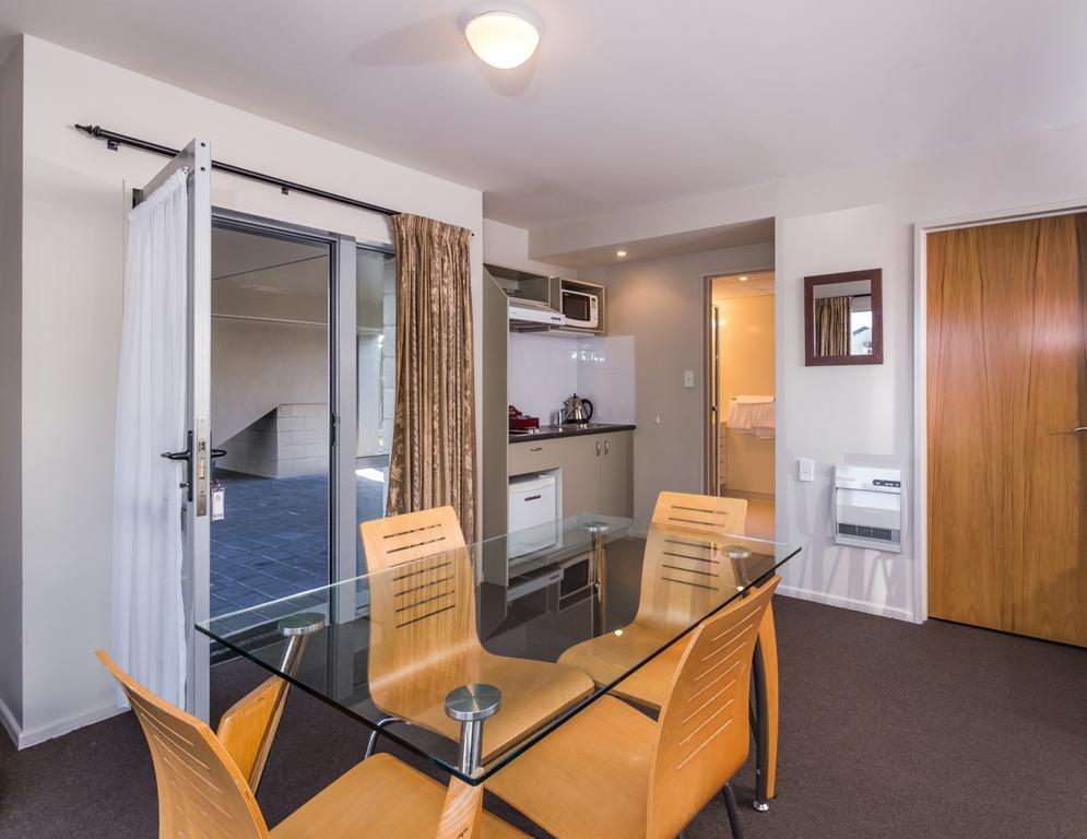 Twin Peaks Lakeside 3*