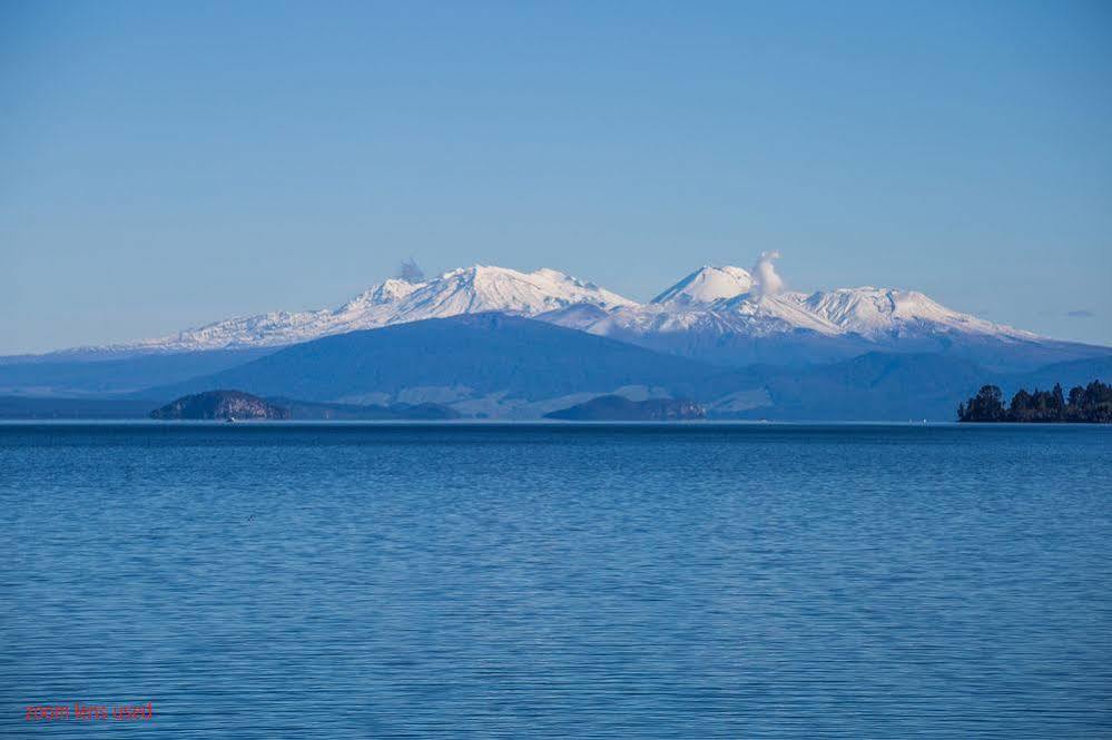 Twin Peaks Lakeside
